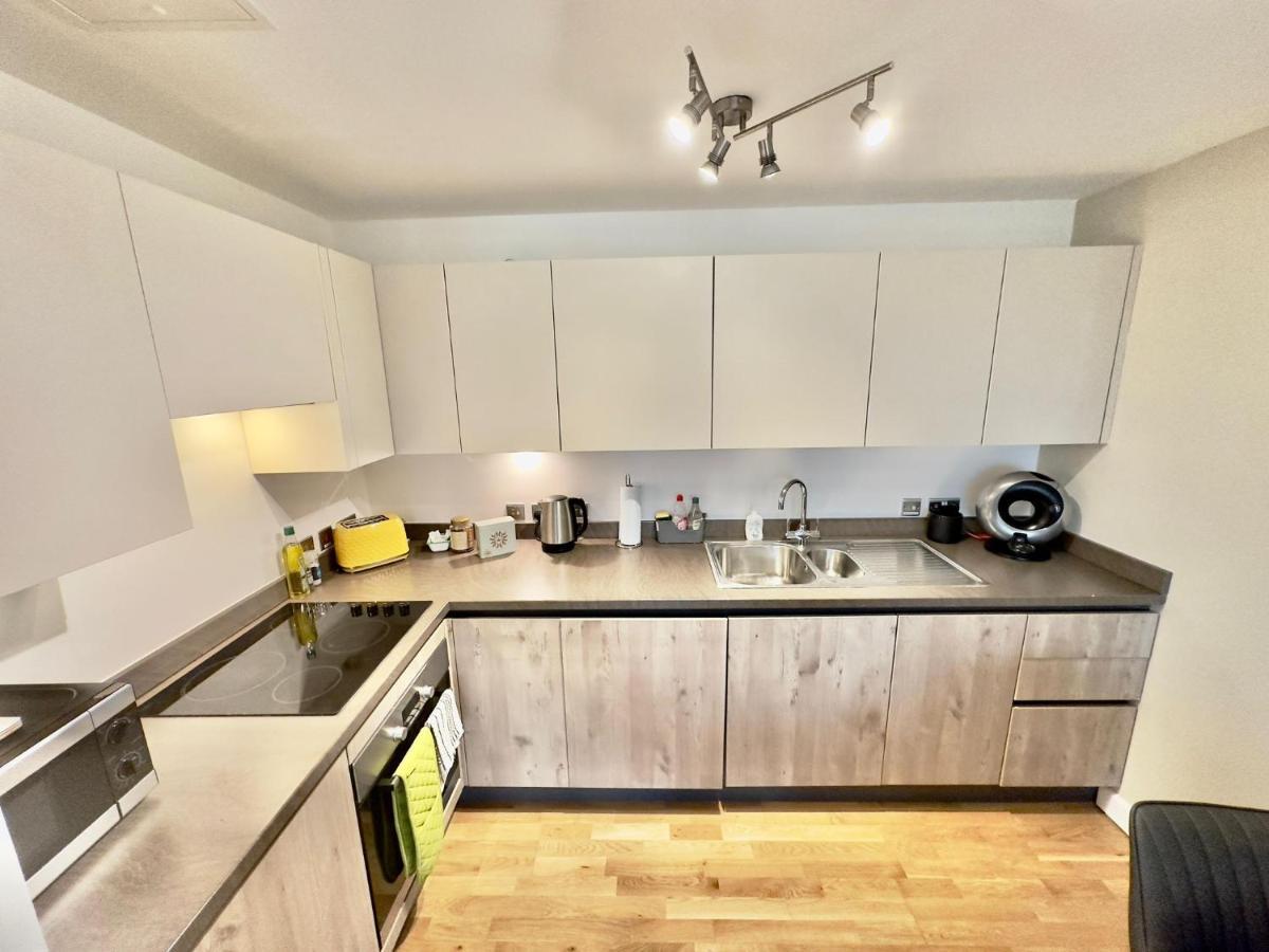 Koala & Tree - Modern 1 Bed Apartment For 4 Guests In The Heart Of Cambridge - Short Lets & Serviced Accommodation Exteriör bild